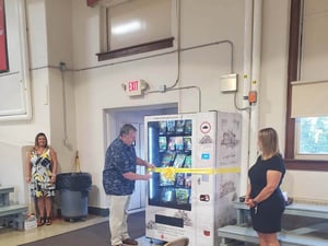 Logan-Elm-ribbon-cutting